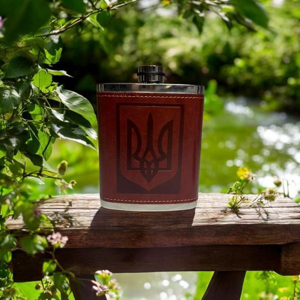 Фляга 9Oz/266ml Ukraine BZ-YY-9 Brownв шкірі 3 стопки 10 мл у кришці TD10 06631 фото