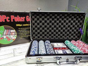 Ігровий набір Покер на 300 фішок з номіналом в алюмінієвому кейсі Poker Game Set BG_300N фото