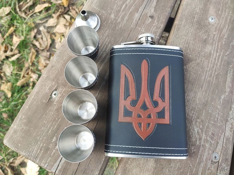 Набор подарочный Moongrass 6в1 UKRAINE Black фляга 266ml 9OZ /лейка/стопки 4шт R_WKL015 фото