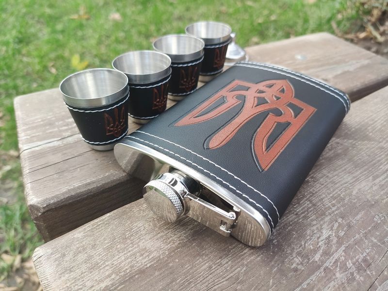 Набор подарочный Moongrass 6в1 UKRAINE Black фляга 266ml 9OZ /лейка/стопки 4шт R_WKL015 фото