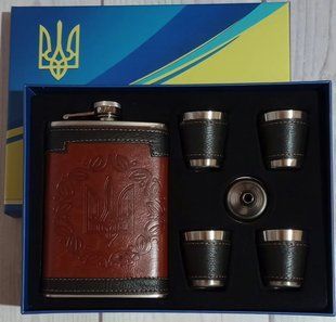 Набір подарунковий Moongrass WKL084 6в1 Україна UKRAINE Brown фляга 266ml 9OZ/лійка/стопки 4 шт. R_WKL084 фото