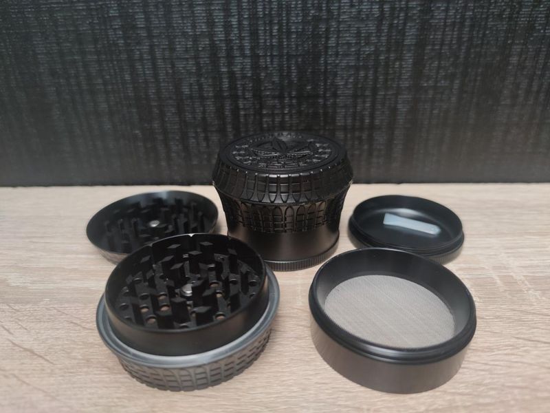 Гриндер для измельчения табака Grinder Hemp Leaf Black Sm_G201Black фото