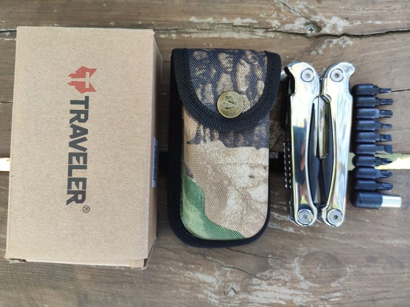 Mультитул Traveler Silver Ice 12 в 1 с набором бит мультифункциональный инструмент в чехле R_832ID8GSlvr фото
